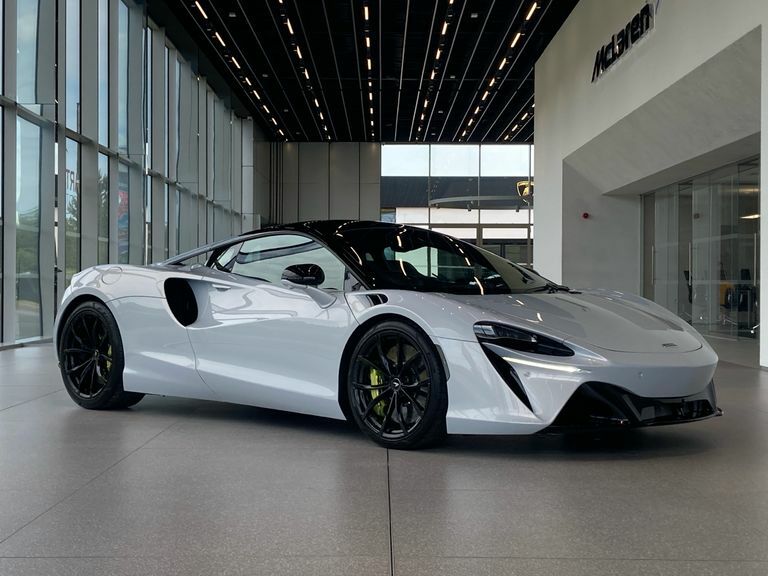 McLaren Artura V6 Phev Dct Yellow #1