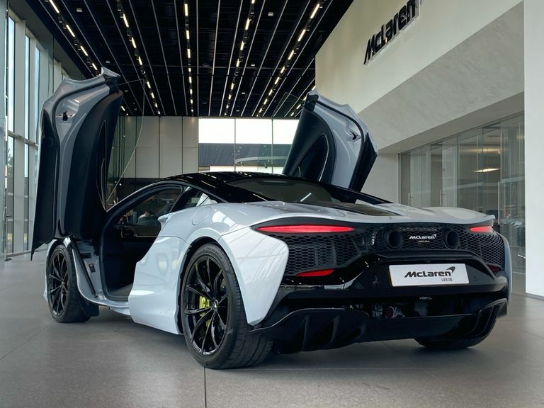 McLaren Artura V6 Phev Dct Yellow #26
