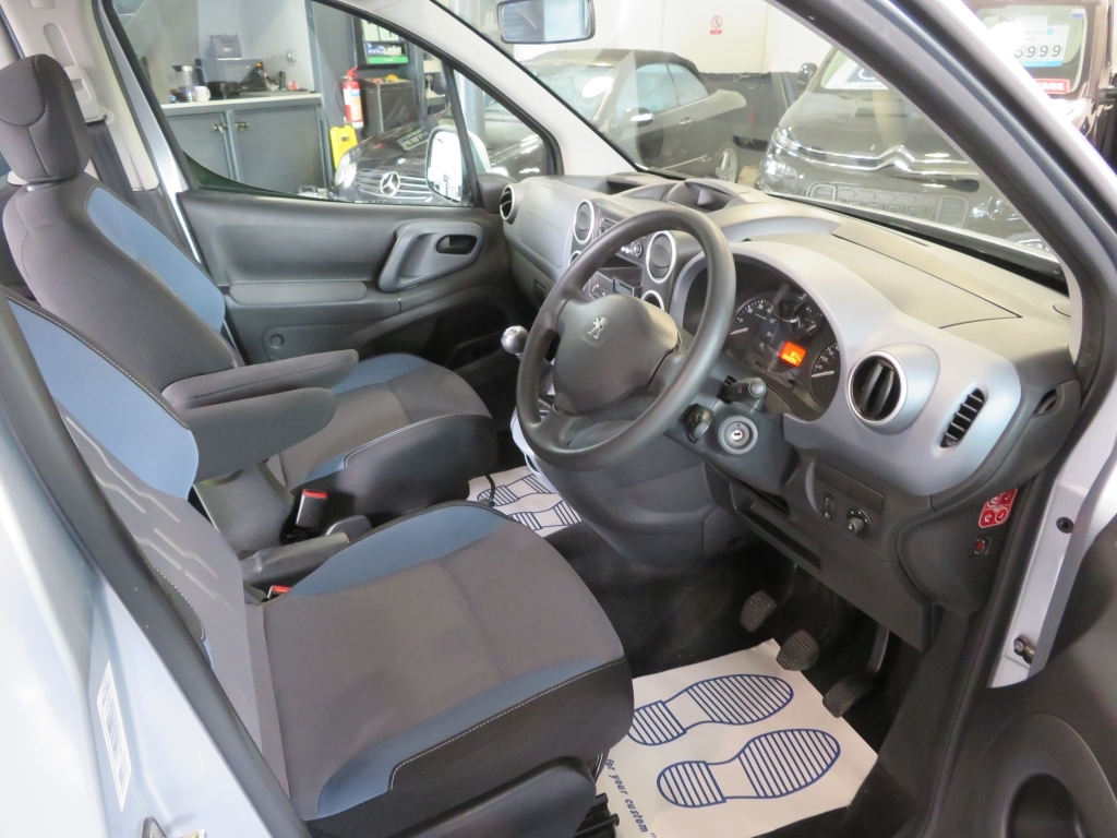 Peugeot Partner Partner Grey #8