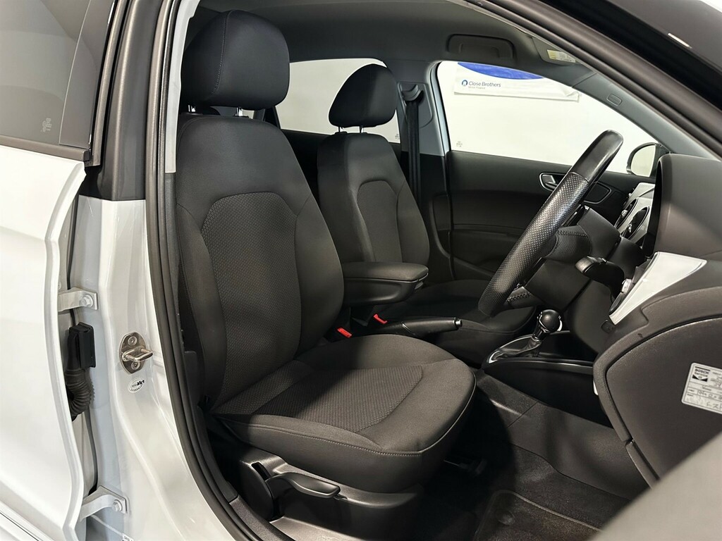 Audi A1 1.2 Tfsi Se Red #10