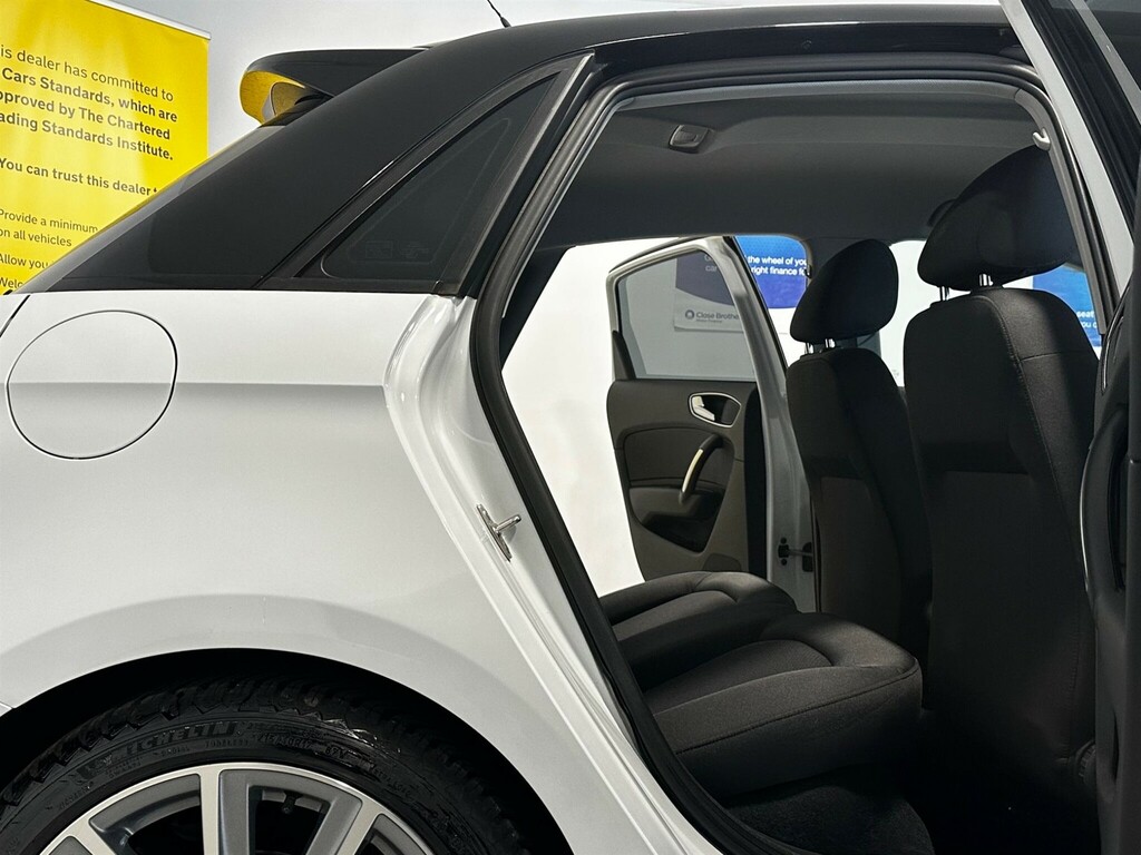 Audi A1 1.2 Tfsi Se Red #14