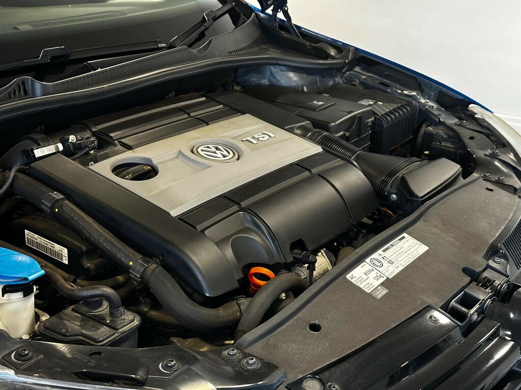 Volkswagen Golf Hatchback Black #37