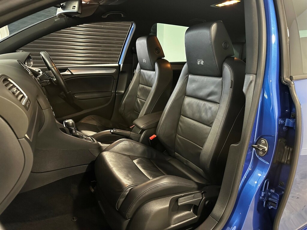 Volkswagen Golf Hatchback Black #18