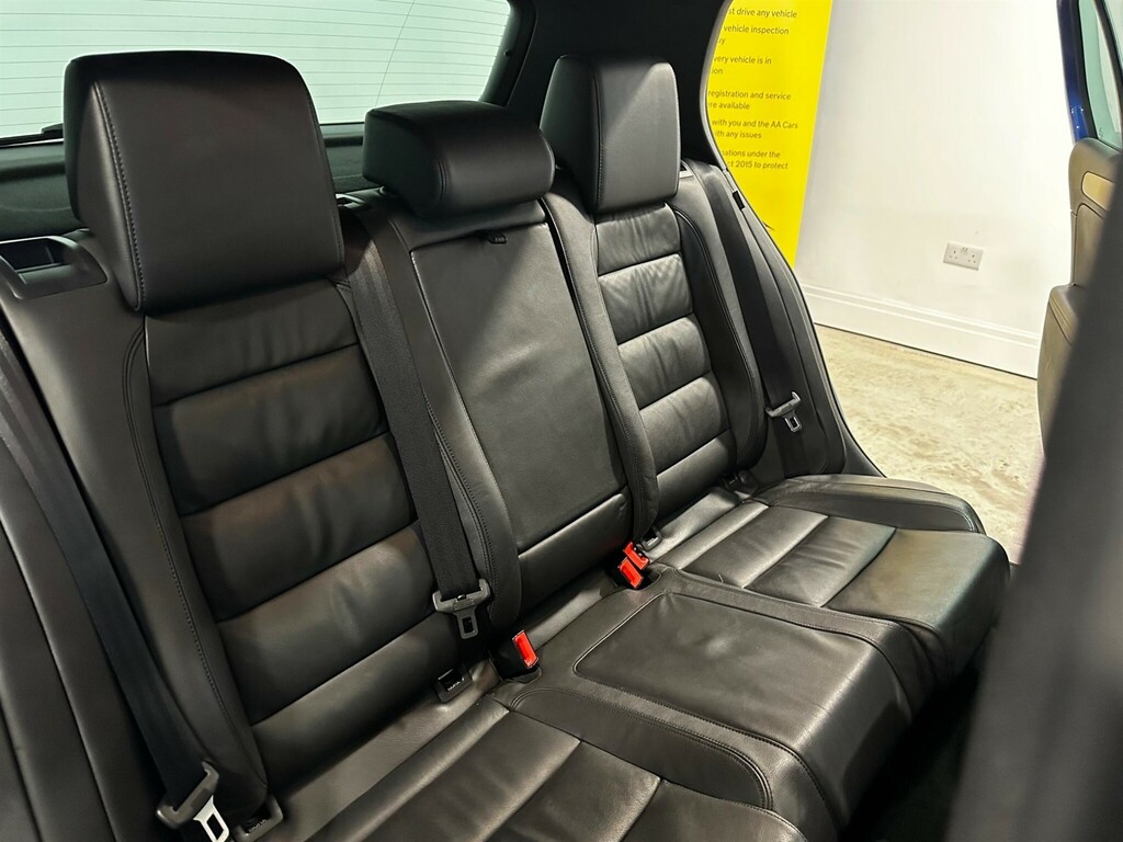 Volkswagen Golf Hatchback Black #20