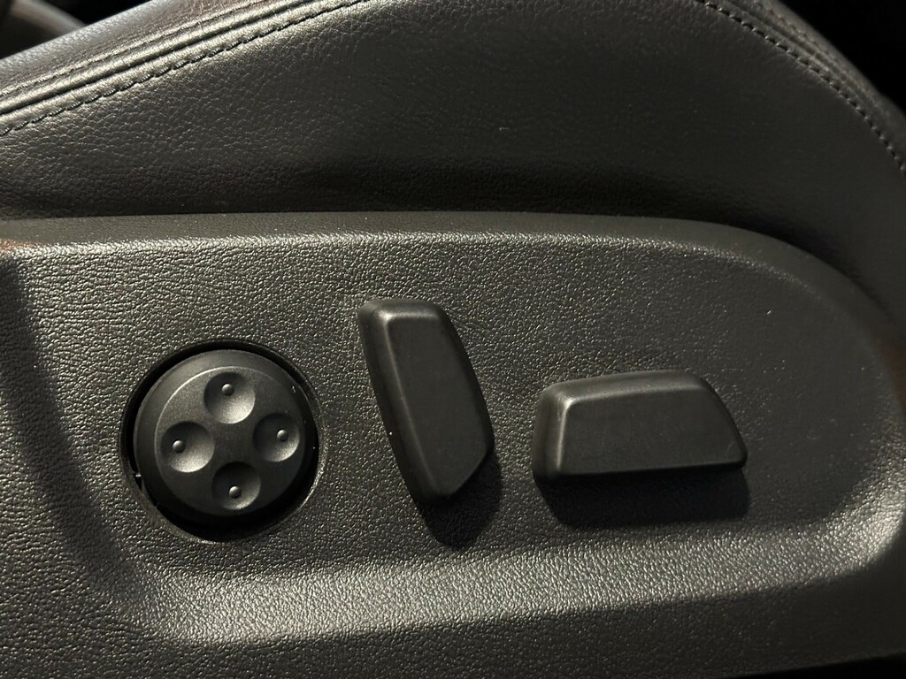 Volkswagen Golf Hatchback Black #15