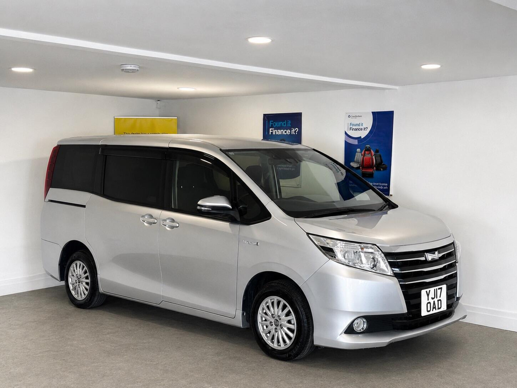 Toyota Noah 1.8 Hybrid 7Seats Euro 6 Ss