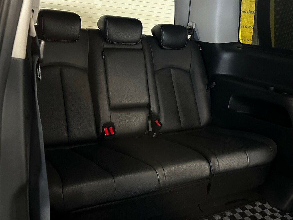 Nissan Elgrand E52 Black #19