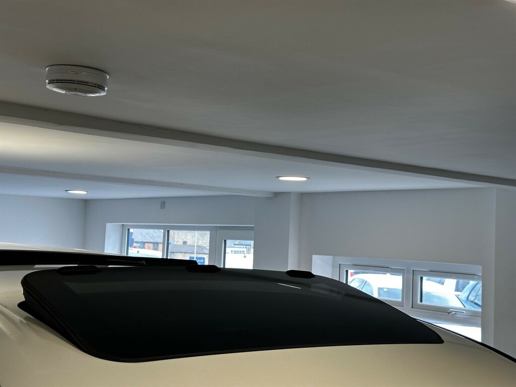 Nissan Elgrand E52 Black #39