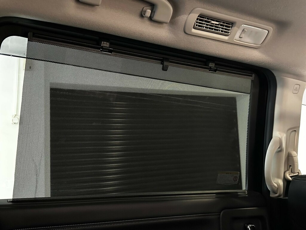Nissan Elgrand E52 Black #40