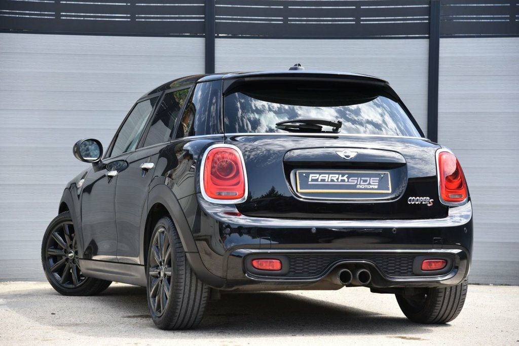 Mini Hatch 2L Cooper S RF66OGK Black #3