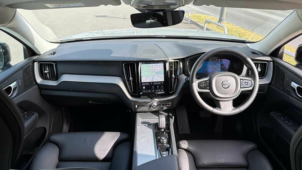 Volvo XC60 B5 P Awd Plus Dark OY25XGM Grey #5