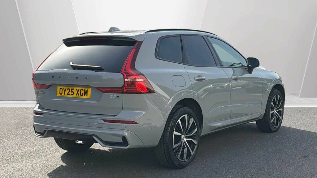 Volvo XC60 B5 P Awd Plus Dark OY25XGM Grey #2