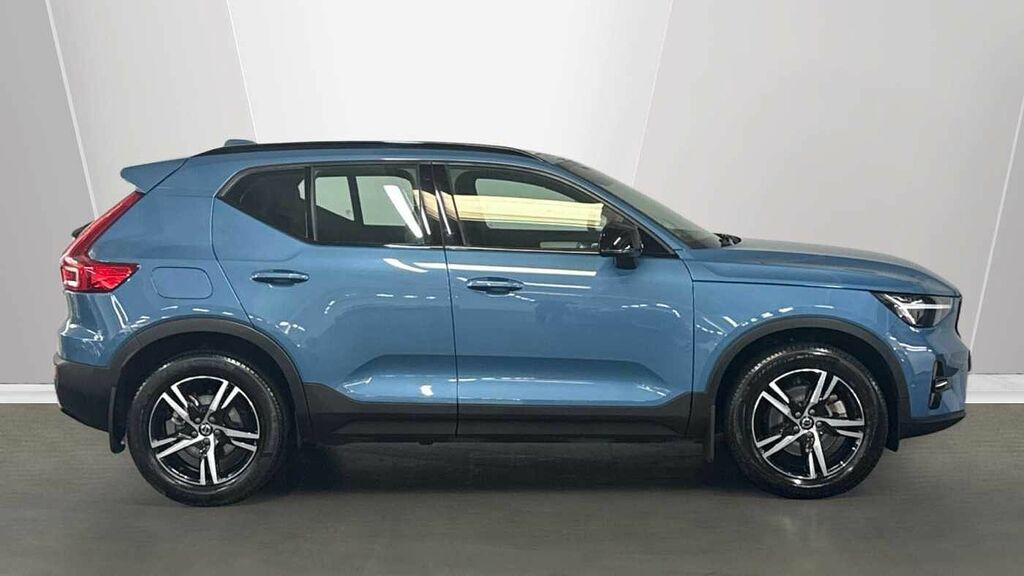 Volvo XC40 Plus, B4 Mild Hybrid, Dark GJ73NBM Blue #3