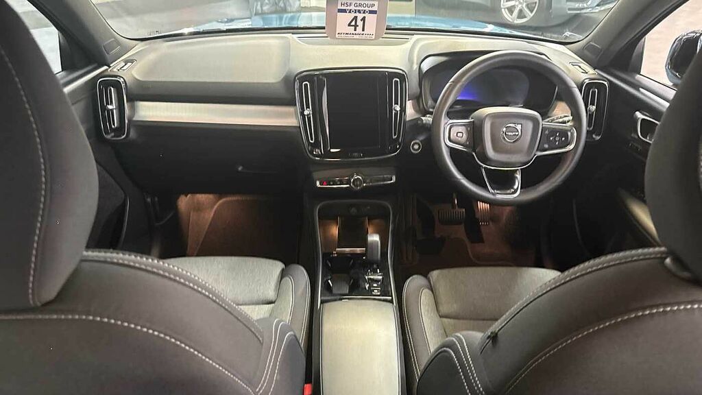 Volvo XC40 Plus, B4 Mild Hybrid, Dark GJ73NBM Blue #5