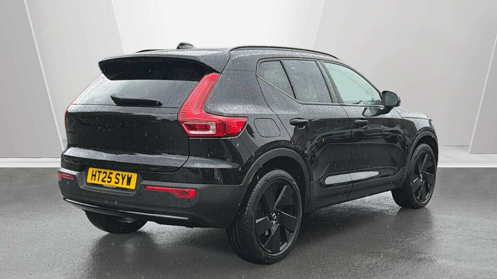 Volvo XC40 B4 P Black Edition Plus HT25SYW Black #2