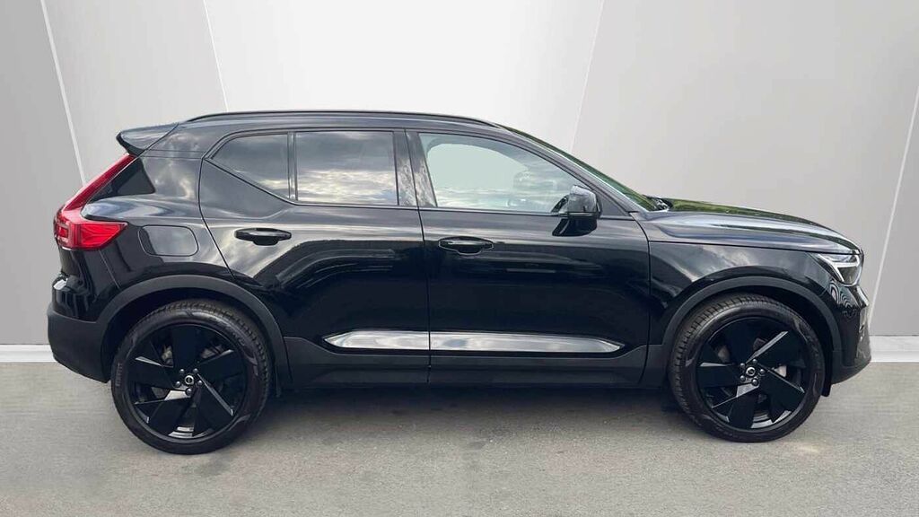 Volvo XC40 2.0 B3p Plus Black Edition GJ75BKX Black #3