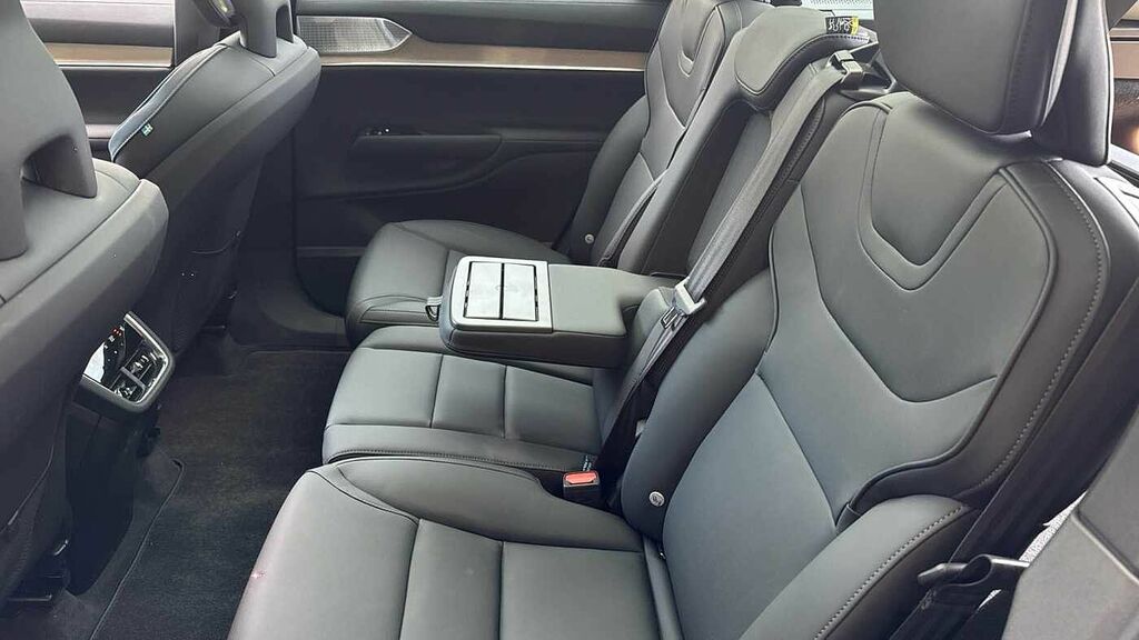 Volvo EX90 Ultra Blue #30