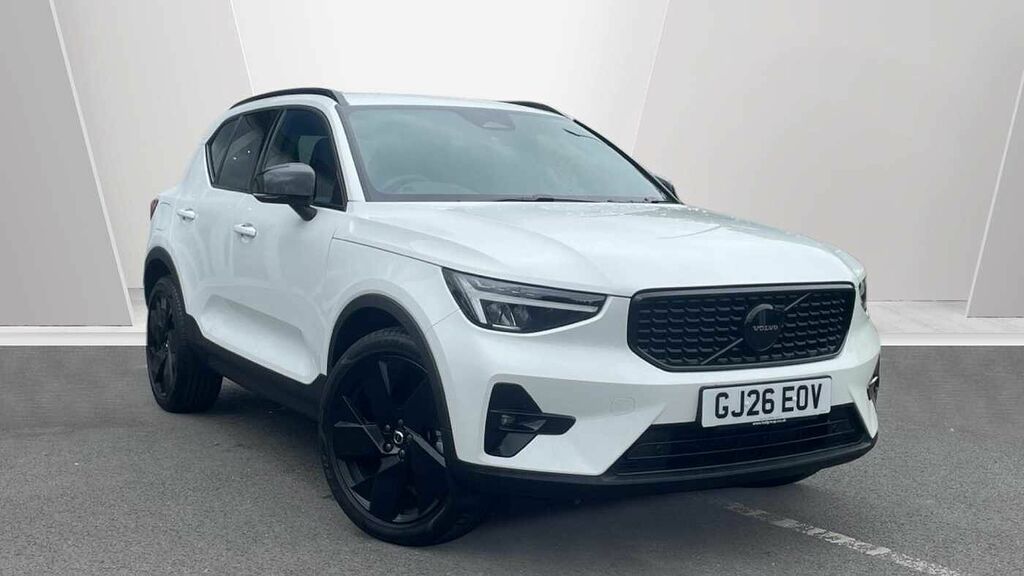 Volvo XC40 Black Edition Plus, B3 Mild Hybrid, White