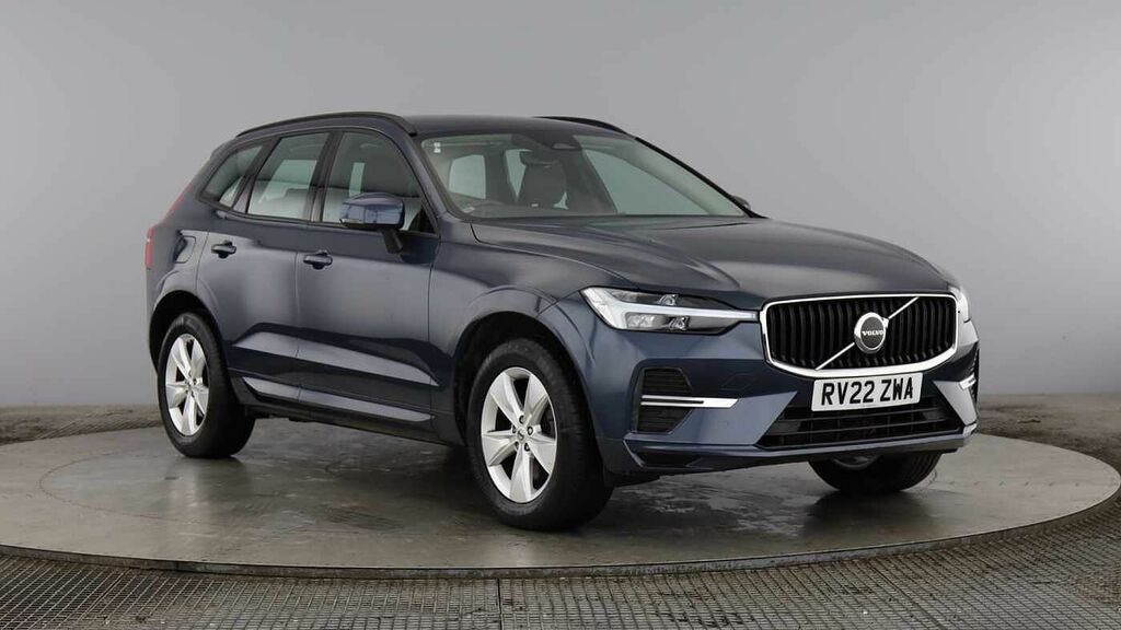 Volvo XC60 B5 P Momentum Blue