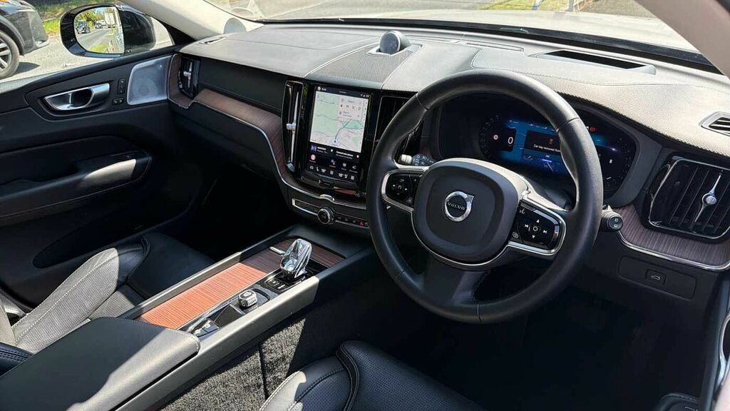 Volvo XC60 Suv  #4