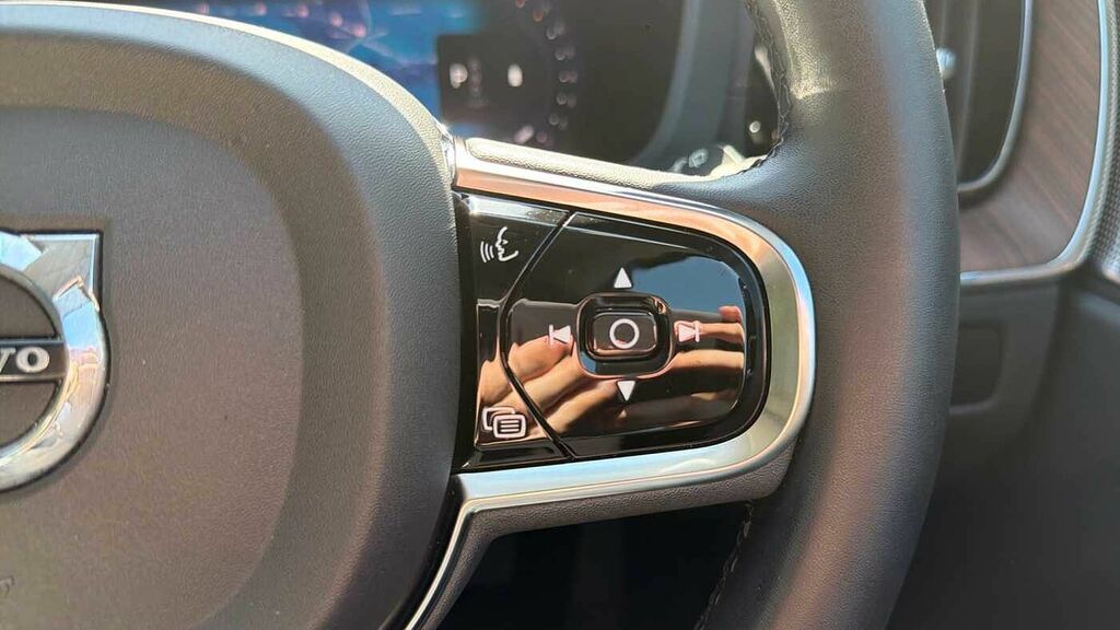 Volvo XC60 Suv  #21