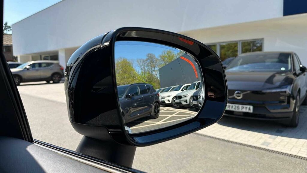 Volvo XC60 Suv  #31