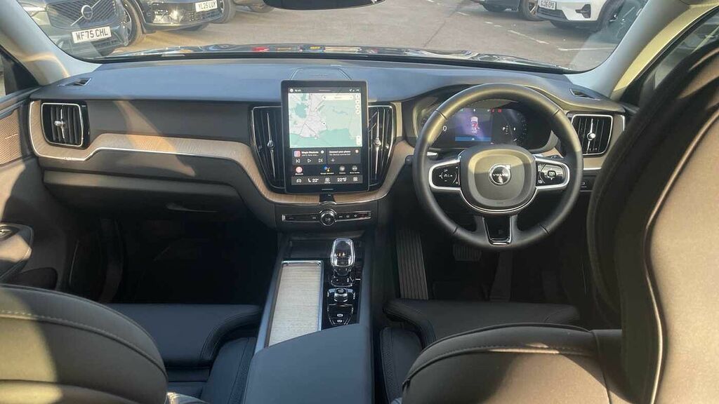 Volvo XC60 B5 P Awd Plus Dark WF75BYL #5