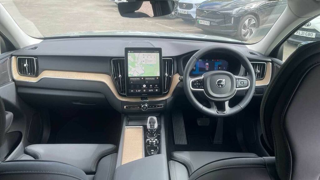 Volvo XC60 B5 P Awd Plus Dark GJ75AWN Grey #5