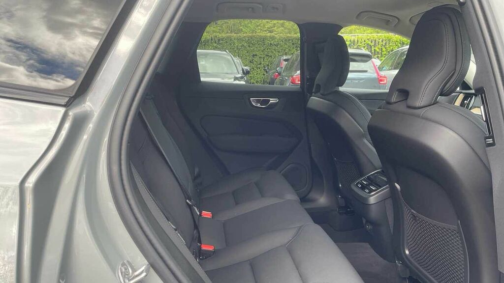 Volvo XC60 B5 P Awd Plus Dark GJ75AWN Grey #6