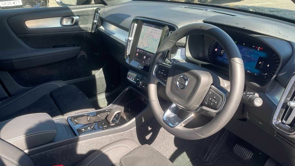 Volvo XC40 2.0 B3p Plus Black Edition Black #4