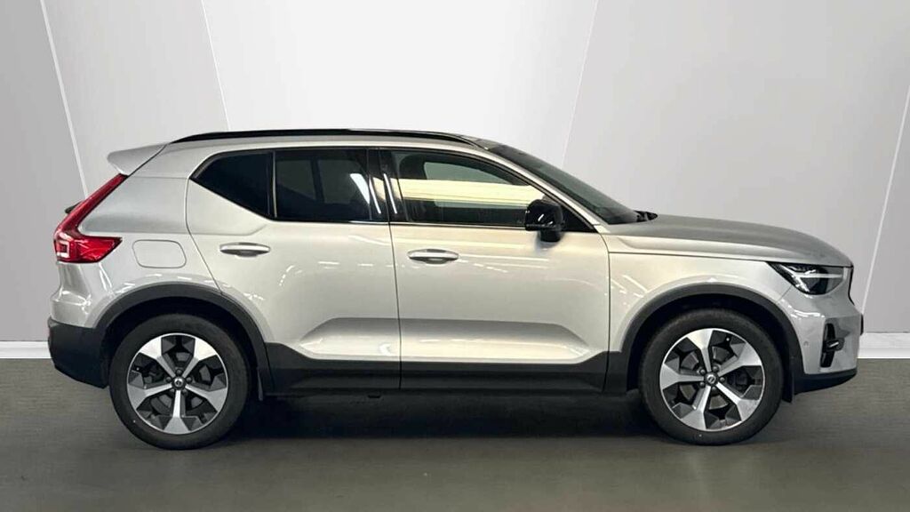 Volvo XC40 Ultimate, B4 Mild Hybrid, Dark GJ23NDV Silver #3