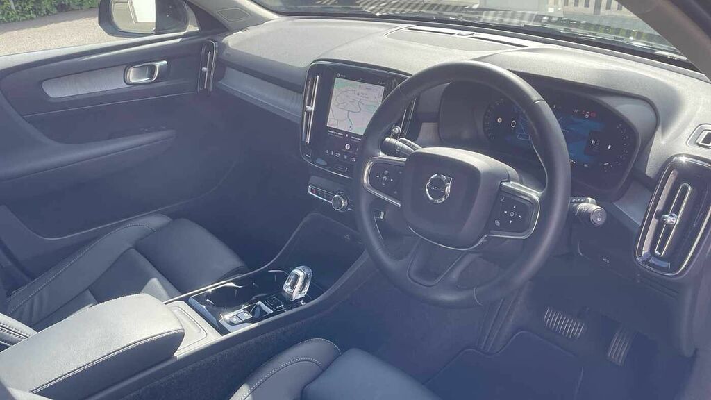 Volvo XC40 Plus Pro, B4 Mild Hybrid, Dark DC75GXF Black #4