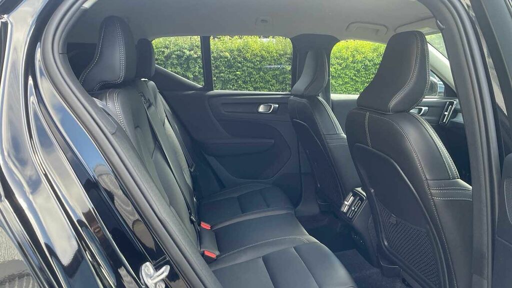 Volvo XC40 Plus Pro, B4 Mild Hybrid, Dark DC75GXF Black #6