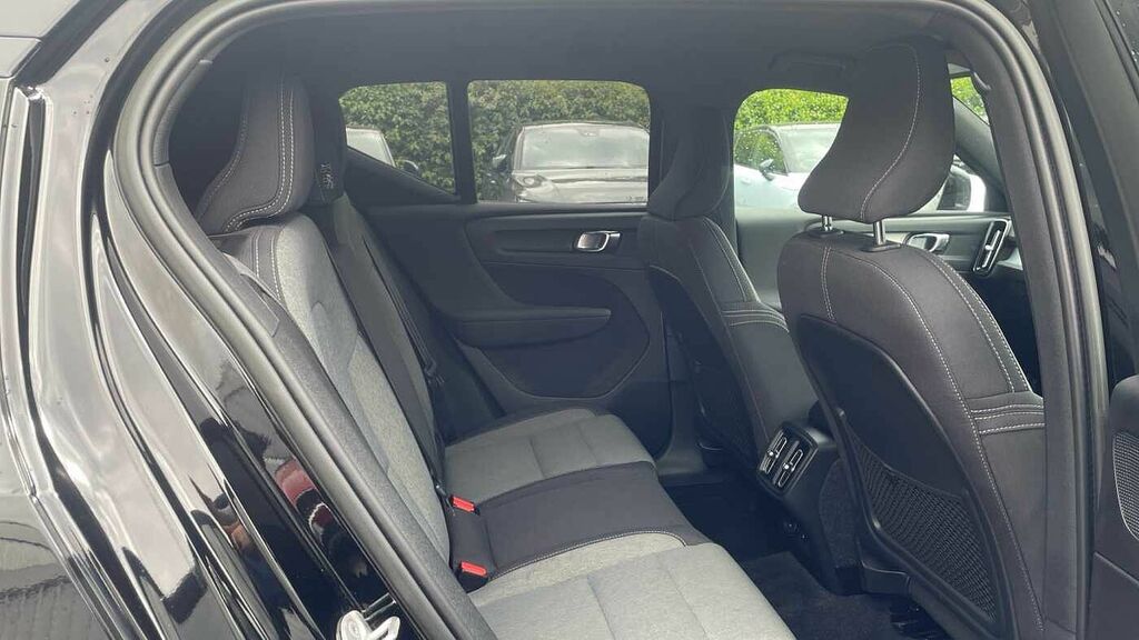 Volvo XC40 Plus, B4 Awd Mild Hybrid, Dark DY72BWV Black #6