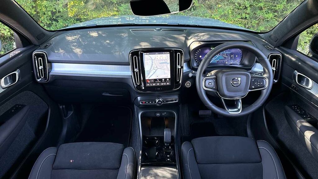 Volvo XC40 Plus, B4 Mild Hybrid, Dark YR75EFB Grey #5