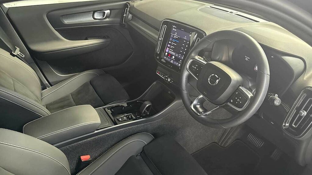 Volvo XC40 Black Edition Plus, B4 Mild Hybrid, LY25CEK Black #4