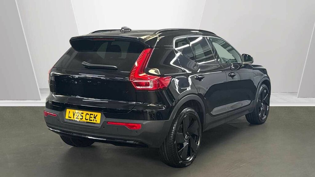 Volvo XC40 Black Edition Plus, B4 Mild Hybrid, LY25CEK Black #2