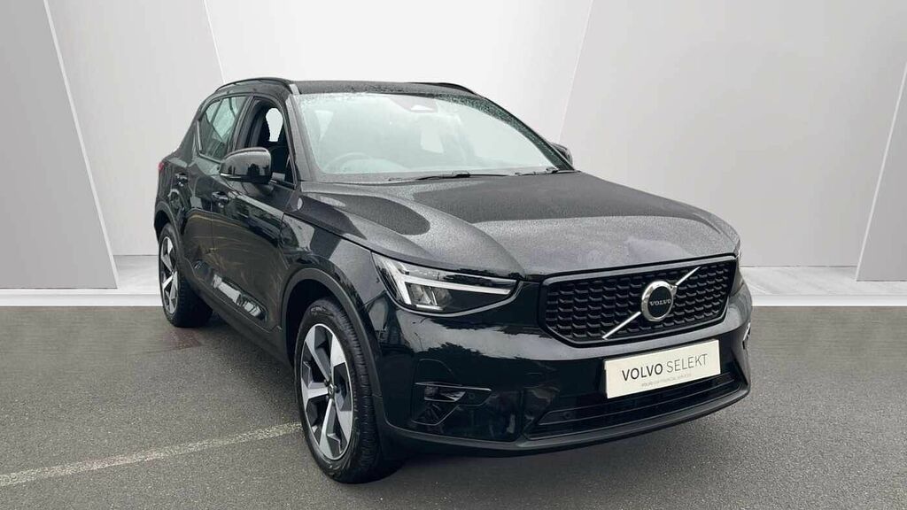 Volvo XC40 2.0 B4p Plus Dark Black