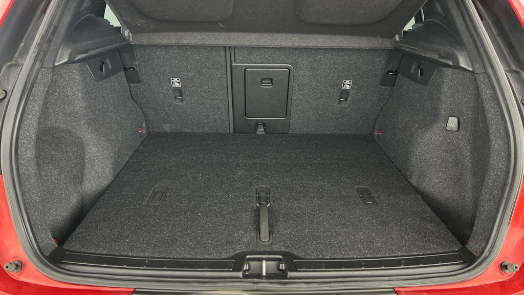 Volvo XC40 1.5 T3 163 R Design Geartronic Red #5