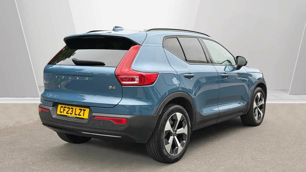 Volvo XC40 B4 P Ultimate Dark CF23LZT Blue #2