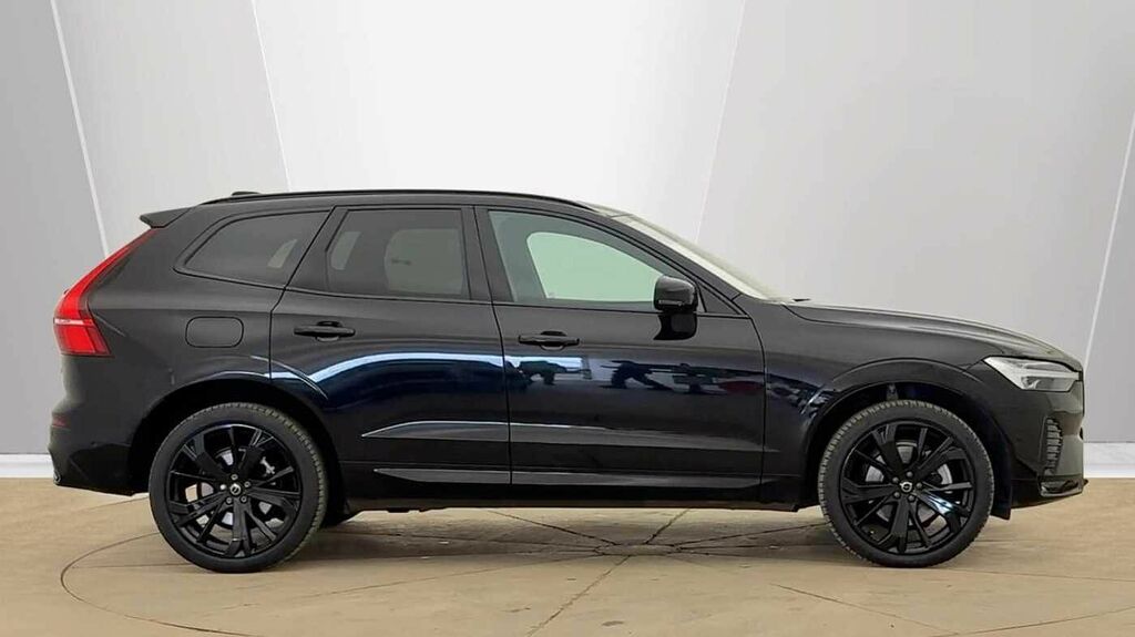 Volvo XC60 B5 P Awd Black Edition Ultra RV25TFZ Black #2
