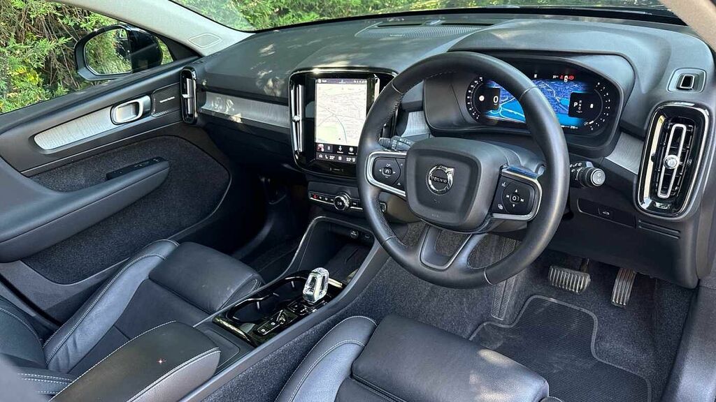 Volvo XC40 Ultra, B3 Mild Hybrid, Dark LJ24EAZ Black #4