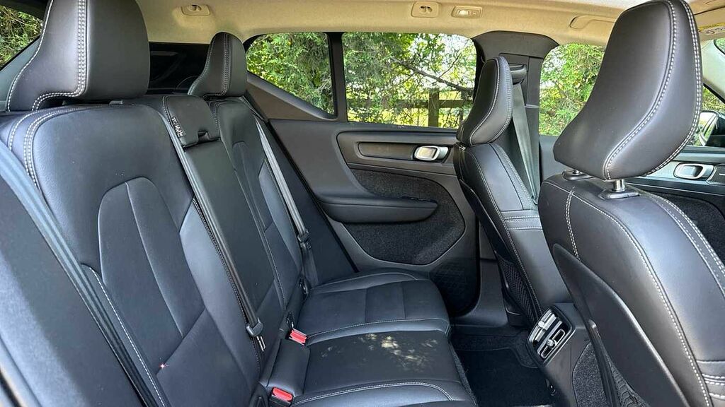 Volvo XC40 Ultra, B3 Mild Hybrid, Dark LJ24EAZ Black #6
