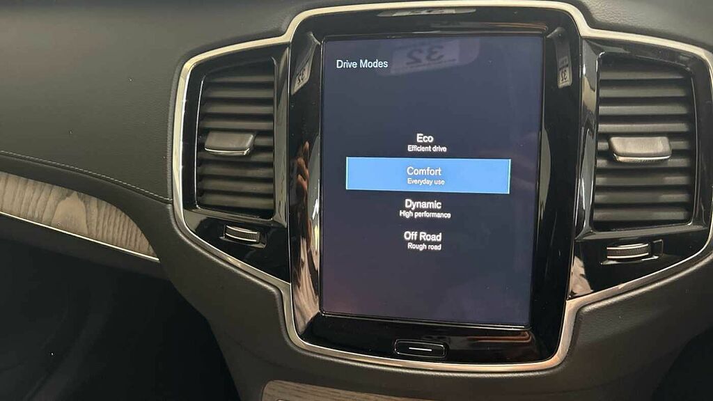 Volvo XC90 2L R-design Pro Black #40