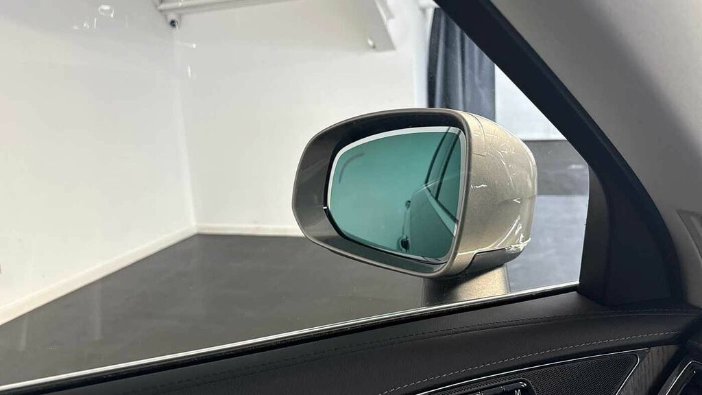 Volvo XC90 2L R-design Pro Black #31