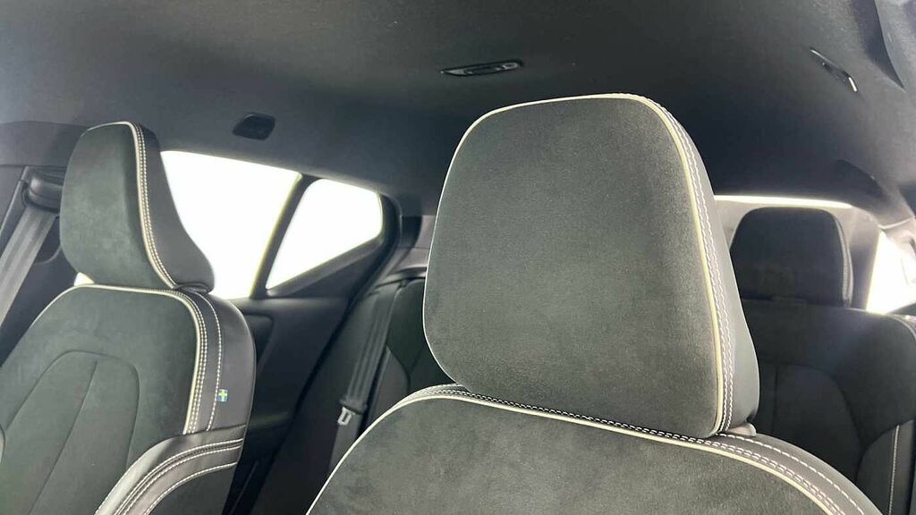 Volvo XC40 1.5 T5 Recharge Phev Inscription Pro Black #11