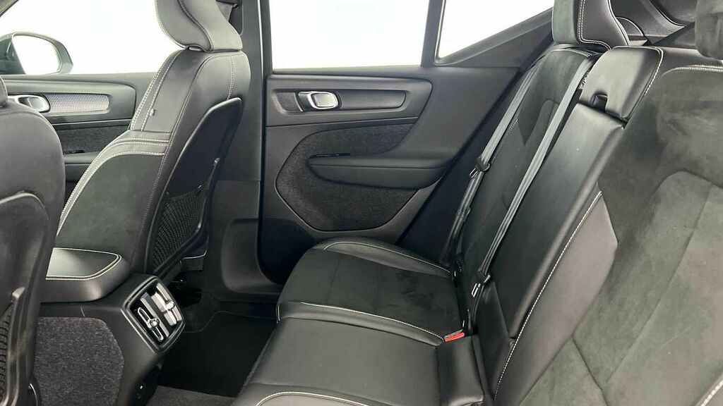 Volvo XC40 1.5 T5 Recharge Phev Inscription Pro Black #7