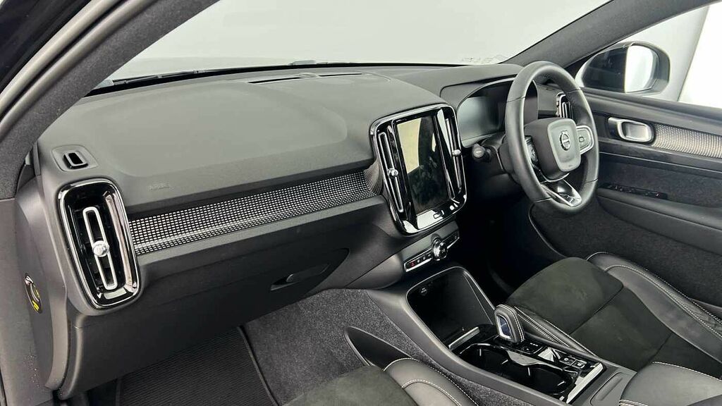 Volvo XC40 R-design, T3 Black #6
