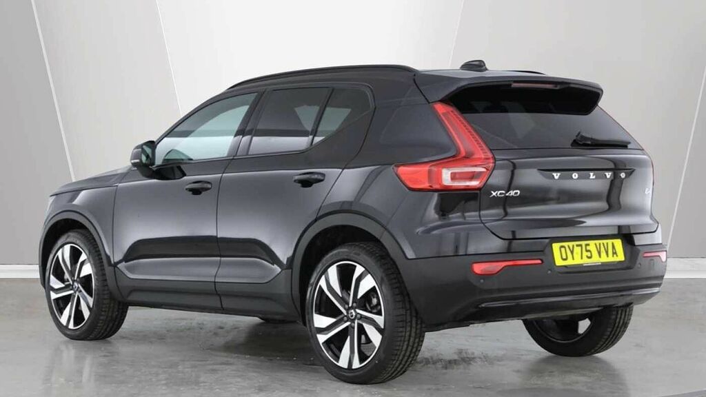 Volvo XC40 B4 P Plus Dark Black #5