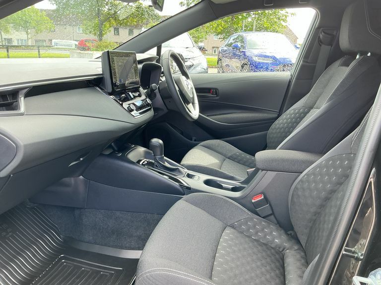 Toyota Corolla 1.8 Vvt-i Hybrid 140 Commercial Black #6